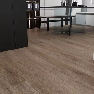 Suelo SPC de Roble Sintético con Sistema de Bloqueo Doble, Resistente al Agua, para Interiores, Diseño Rectangular Minimalista, Superficie Lisa - Product Image 3