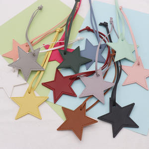 Porte-clés en forme d'étoile à cinq branches en cuir PU, pendentif coloré et mignon, breloques étoiles pour la décoration <span class=keywords><strong>de</strong></span> sacs, vente en gros - Product Image 6