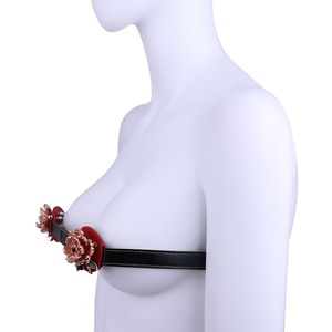 QK-B8240 Sujetador de pecho en forma de peonía con pinchos metálicos, estimulador de pecho de cuero PU, juguete BDSM para coqueteo de pezones, para masturbación femenina - Product Image 2