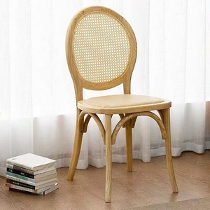 Elegantes <span class=keywords><strong>Sillas</strong></span> <span class=keywords><strong>de</strong></span> Comedor Nórdicas Apilables <span class=keywords><strong>de</strong></span> <span class=keywords><strong>Madera</strong></span> Antigua con Respaldo Curvo <span class=keywords><strong>de</strong></span> <span class=keywords><strong>Mimbre</strong></span> para Eventos <span class=keywords><strong>de</strong></span> Boda - Product Image 2