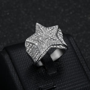 Nuevo anillo de acero inoxidable de lujo de moda hip-hop, anillo de estrella de cinco puntas de diamante de acero de titanio dominante - Product Image 2