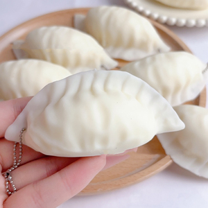 Juguete Blandito de Dumpling Súper Suave y Realista, Accesorio Portátil Divertido para Aliviar el Estrés para Niños y Adultos, Excelente Regalo para Amigos - Product Image 3