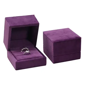 Custodia per gioielli in velluto di plastica con Logo personalizzato in vendita scatola per anelli doppia viola da sposa