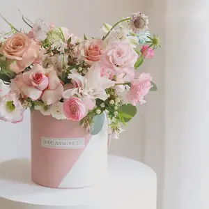 Wedding practical round leather matching color holding bucket creative Valentine's Day flowers bouquet packaging wedding with ha