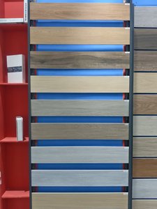 Azulejos de cerámica de porcelana mate Azulejos de aspecto de <span class=keywords><strong>madera</strong></span> rústica para paredes interiores Brillante para sala de estar Dormitorio Cocina Baño - Product Image 5