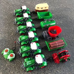 Camion de ferme RC 4x4 Yuglow 1:24 avec éclairage, benne basculante, réservoir d'eau et malaxeur – Jouets de véhicules agricoles - Product Image 2