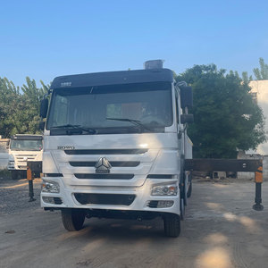 Sinotruk Howo 6x4 a utilisé <span class=keywords><strong>la</strong></span> <span class=keywords><strong>grue</strong></span> de camion avec des composants de noyau pour décharger des remorques de cargaison et de service - Product Image 4