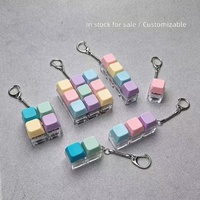 Porte-clés créatif en forme de capuchon de clavier, jouet sensoriel Macaron à presser au bout des doigts et pendentif de clavier