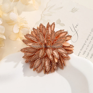 Bling brillante coser en vestido de noche elegante Diamante flor apliques 3D hecho a mano Rhinestone parche vestido de novia - Product Image 6