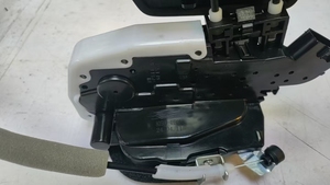Nouvel actionneur de serrure de porte de voiture <span class=keywords><strong>FYJ</strong></span> de haute qualité pour Infiniti 80500-4HB0A, serrure de porte avant droite - Product Image 3