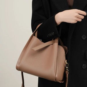 New high-quality genuine leather large capacity crossbody bag, cowhide women's bucket bag - Product Image 1