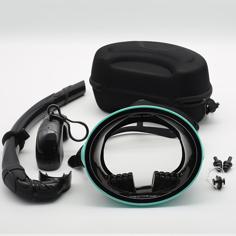 Black and green four-piece set