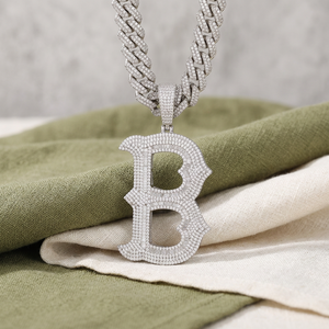 Colgante de Letra Unisex Iced Hiphop con Moissanita y Plata, Joyería de Lujo para Fiestas y Eventos, Accesorio de Moda con Inicial de Alfabeto Audaz - Product Image 3