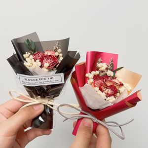 Mini Ramo de Flores Secas LO-956 - Rosa Preservada y Flor de Aliento de Bebé para Regalos de Cumpleaños, Decoraciones de San Valentín y Recuerdos - Product Image 1