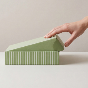 Caja de Ropa de Lujo Hecha a Medida, Solución de Empaque OEM ODM Directo de Fábrica para Moda Minorista y Regalos - Product Image 3