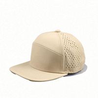 Casquette de performance perforée à 6 panneaux, anti-humidité, en polyester non structuré, avec logo personnalisé et patch PVC, respirante pour le sport