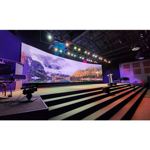 Panneau d'affichage LED flexible incurvé pour la publicité intérieure résistante aux intempéries luminosité de 800nits pour l'affichage d'animation de parking de stade - Product Image 1