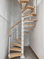 Escaliers en colimaçon personnalisables de conception ouverte minimaliste pour les foyers d'appartement urbains