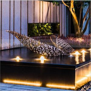 Escultura Dorada Grande Multifuncional de Acero Inoxidable 304 de Alta Calidad, Resistente al Agua y Duradera, para Montaje en Suelo Exterior - Product Image 5