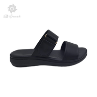 Sandales plates confortables pour femmes à double bride auto-agrippante, bout fermé et doublure en cuir – Vente en gros