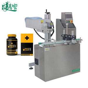 Équipement de marquage laser UV automatique pour bouteilles - Impression sécurisée de codes QR et de dates pour la traçabilité des produits - Product Image 4