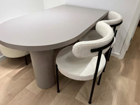 Chaise de salle à manger en tissu bouclé blanc nordique moderne, mélange de laine, pieds en métal noir, style café, laine d'agneau