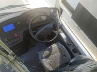 Bus interurbain Sunlong HQK6753 11-20 places 7,5 m 69 km/h 400 km 95,3 kWh