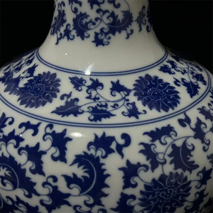Vase en porcelaine bleu et blanc de style antique de Jingdezhen, famille verte, lotus, pour la décoration intérieure chinoise, vente en gros - Product Image 2