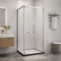 Cabine de douche carrée avec accès direct, design moderne, en verre