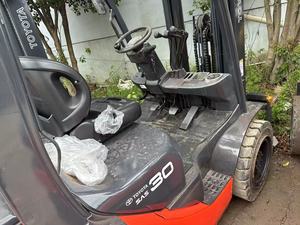 Chariot élévateur d'occasion TOYOTA FD30 Chariot élévateur d'occasion 3 tonnes Mini chariot élévateur FD30 FD50 FD70 FD150 FD200 FD250 FD300 en stock à vendre - Product Image 4