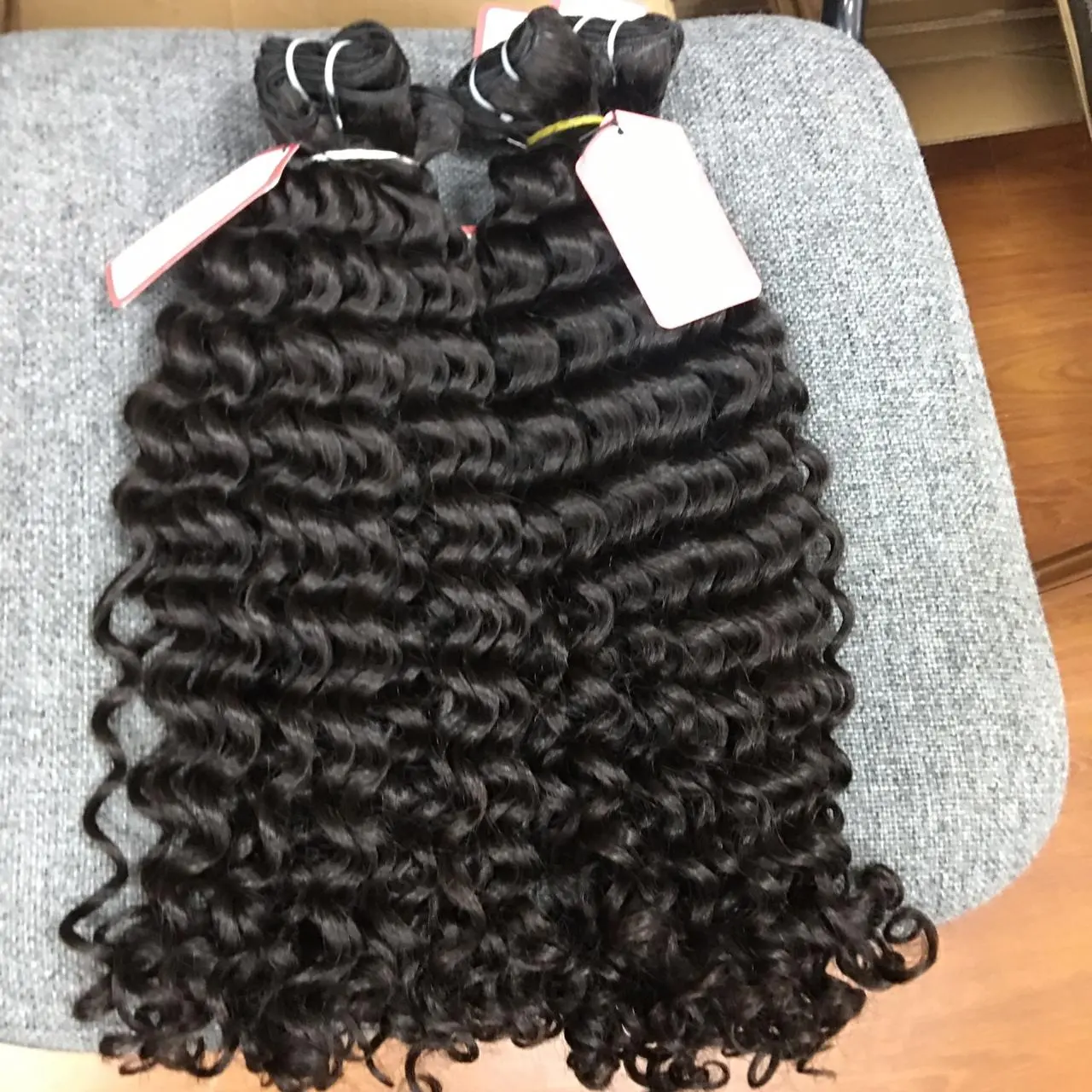 Wholesale Machine Weft Hair Deep Wavy Raw Indian Hair Unprocessed Deep Wavy Natural Color