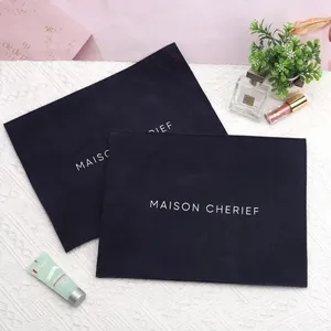 Pochette à bijoux en velours personnalisée, sac cadeau doux avec rabat, emballage élégant pour bijoux avec logo pour marque et promotion - Product Image 4