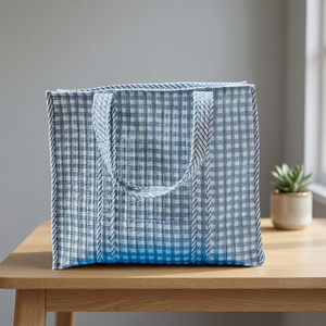 Bolsa de tela de algodón hecha a mano de alta calidad, grande, acolchada, hermosa, azul a cuadros, con diseño acolchado, abierta por encima, para compras. - Product Image 3