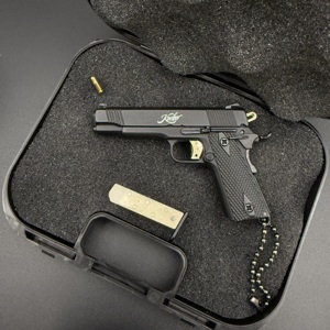 Mô hình bộ sưu tập quà Tặng Súng Hình dạng mặt dây chuyền đồ chơi súng Keychain Súng đồ chơi 1:3 khẩu súng móc khóa - Product Image 4