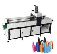 Machine à fabriquer des sacs non tissés