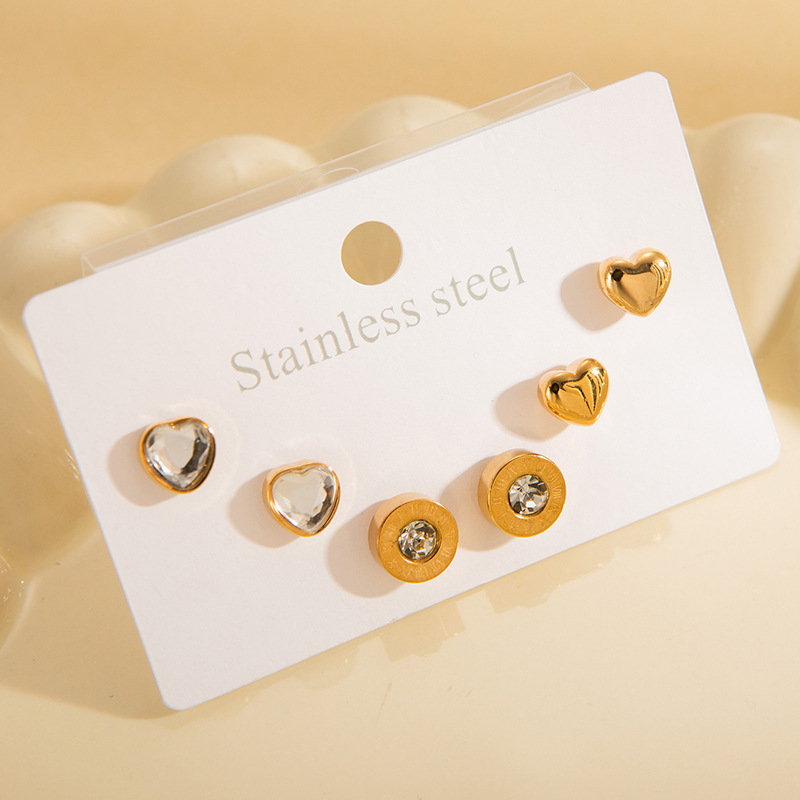 4-Heart-shaped circle earrings