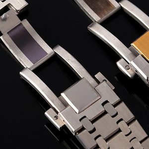 Cinturino per Orologio in Acciaio Inossidabile di Lusso, Alta Qualità, Opzioni Multicolore, per Uomo e Donna - Product Image 3
