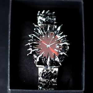Reloj Gótico con Cristal de Zafiro y Puntas, Esfera Roja, Resistente al Agua, Estilo Punk, Reloj de Acero Inoxidable para Hombre, Estilo Urbano - Product Image 4