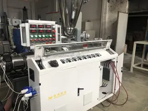 Conische Dubbele Schroef Extruder Met Lucht Koelsysteem Voor Pvc Pelletiseren Lijn/Hot Cutting Granulator Machine