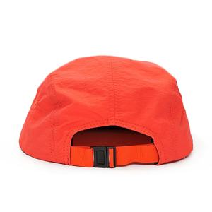 Gorras de Correr Personalizadas de 5 Paneles, de Nailon Rojo, con Logotipo Bordado, Gorras Desestructuradas - Product Image 4