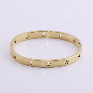 Đồ trang sức thời trang 18K mạ vàng thép không gỉ Vòng đeo tay cổ điển rỗng Sao sao thiết kế Vòng đeo tay Bangles đối với phụ nữ - Product Image 2