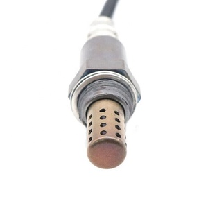 Modèles <span class=keywords><strong>de</strong></span> moteur <span class=keywords><strong>de</strong></span> voiture, petite sonde d'oxygène 18213-76J11, adaptateur <span class=keywords><strong>de</strong></span> sonde d'oxygène pour Suzuki Jimny 2007-2015 - Product Image 1