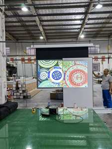 Écran de projection motorisé encastré au plafond ALR de 72 à 150 pouces avec tensionnement par languettes, rétractable et anti-lumière ambiante - Product Image 6