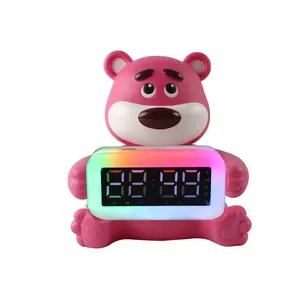 Viaje al aire libre lindo oso de peluche de dibujos animados para niños Altavoz Bluetooth Radio FM llamada manos libres RGB Pantalla de luz nocturna reloj despertador