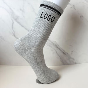 2025 डिजाइनर कैजुअल जैक्वार्ड ने चार सीज़न तटस्थ मोजे खेल आराम से नरम योग मोजे - Product Image 4