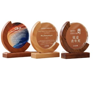 Trofeo de cristal y madera maciza personalizado de Pujiang Wenyue para eventos de premiación y recuerdos con impresión de logotipo. - Product Image 5