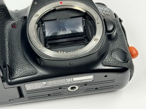 Appareil photo reflex numérique Canon EOS <span class=keywords><strong>6D</strong></span> <span class=keywords><strong>Mark</strong></span> <span class=keywords><strong>II</strong></span> 26,2 MP plein format CMOS avec carte SD – Offre spéciale - Product Image 3