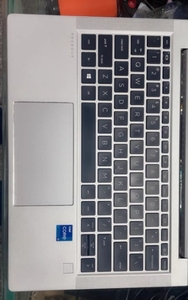 Portátil H-P ProBook 430 G8, con Procesador Intel Core <span class=keywords><strong>I7</strong></span>-<span class=keywords><strong>1165G7</strong></span>, 16 GB de RAM y 512 GB de Almacenamiento - Product Image 2
