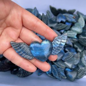 Cœur en <span class=keywords><strong>labradorite</strong></span> naturelle en gros avec ailes, artisanat en cristal de quartz pour la décoration - Product Image 4