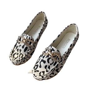 รองเท้าบีนนี่ของผู้หญิงพื้นเรียบลำลองประดับพลอยเทียมพื้นนุ่มสบายฤดูใบไม้ผลิมาใหม่ไซส์ใหญ่พิเศษพิมพ์ลายเสือดาว - Product Image 5